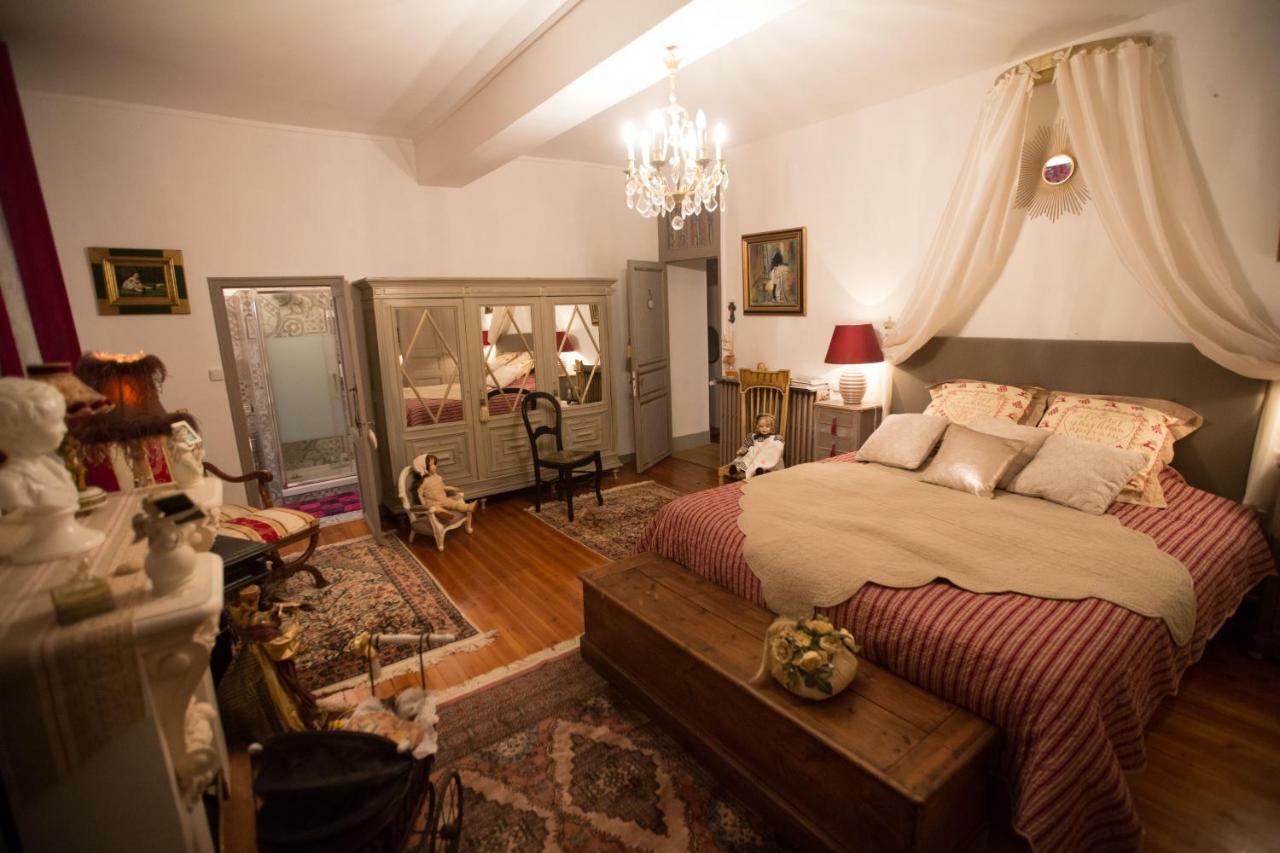 Le Grand Echiquier Hotel Coutras Bagian luar foto