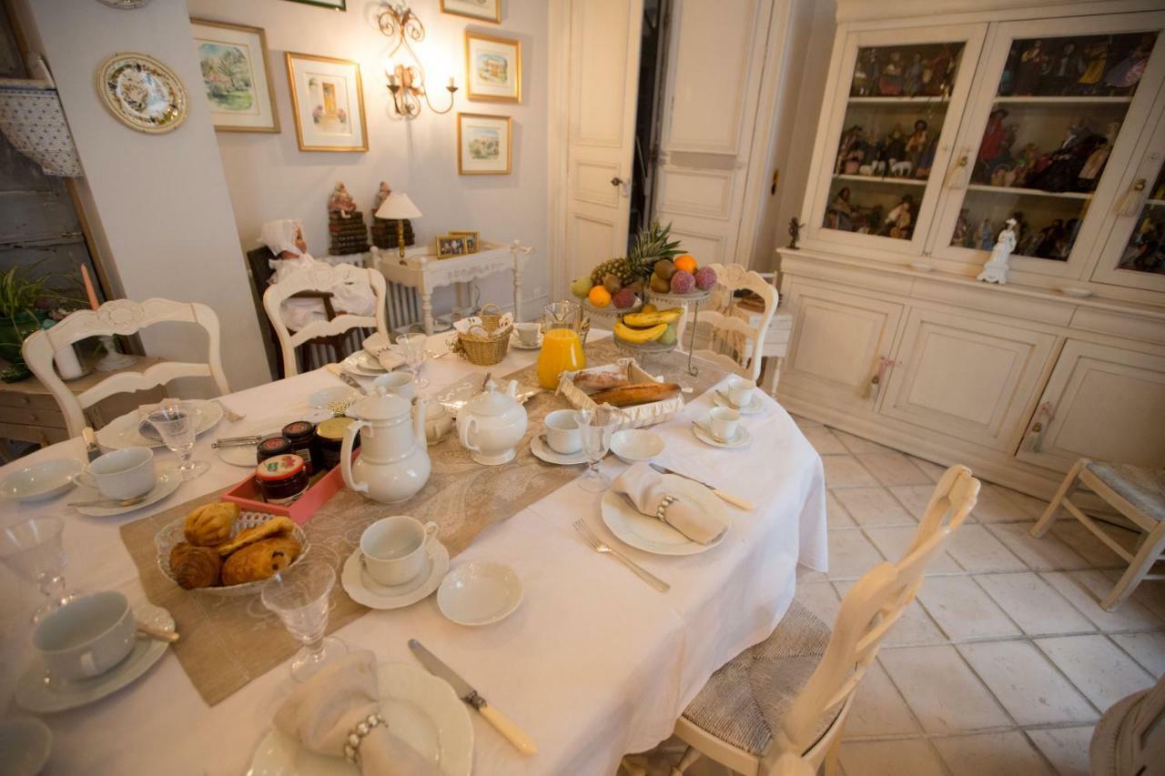 Le Grand Echiquier Hotel Coutras Bagian luar foto