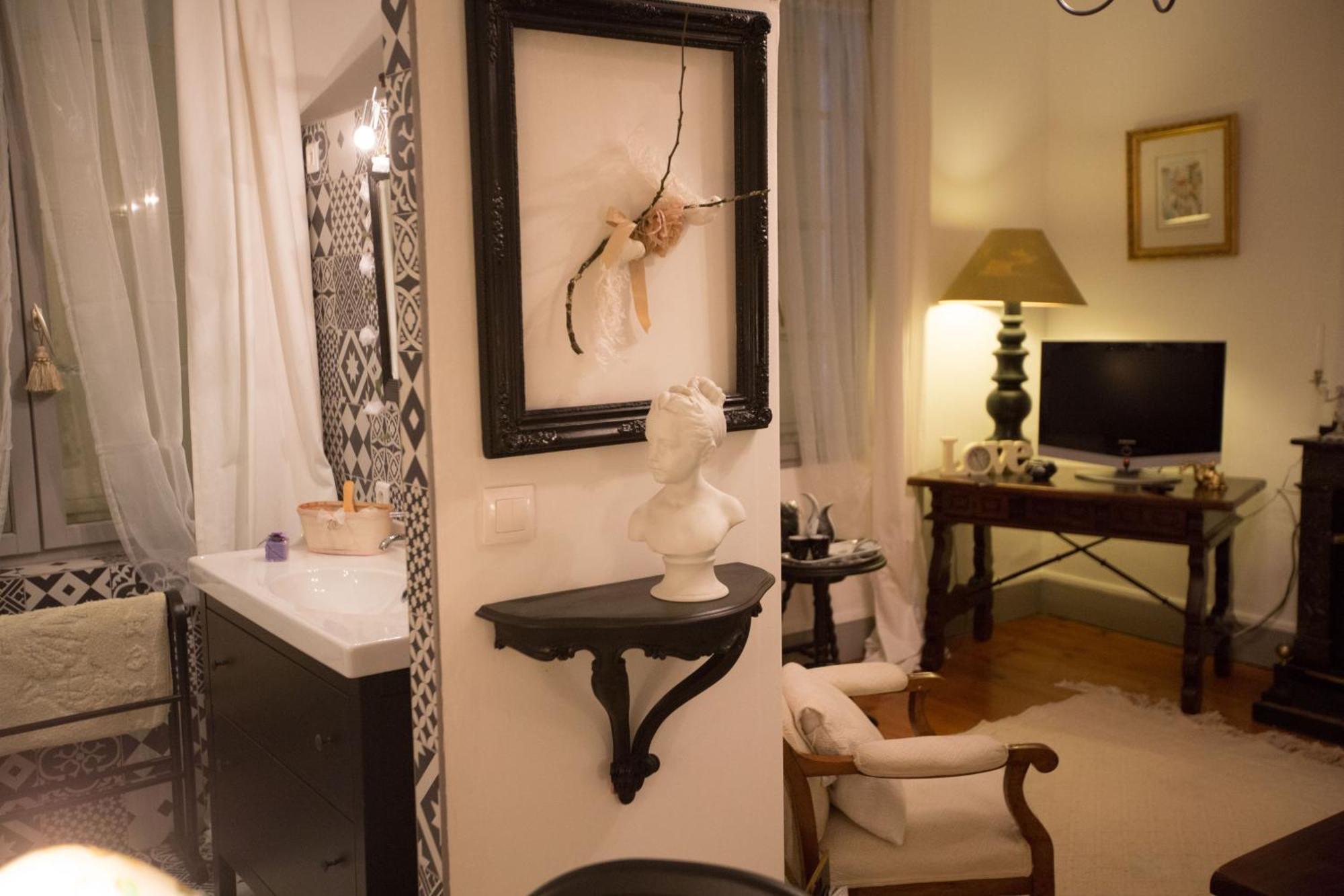 Le Grand Echiquier Hotel Coutras Bagian luar foto